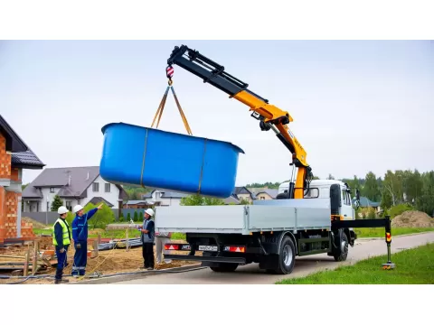 Стоимость аренды крана для установки композитного бассейна в Москве и МО