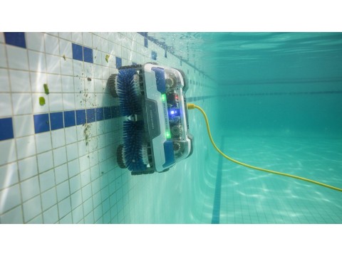 Робот-пылесос не забирается на стены: причины и решения